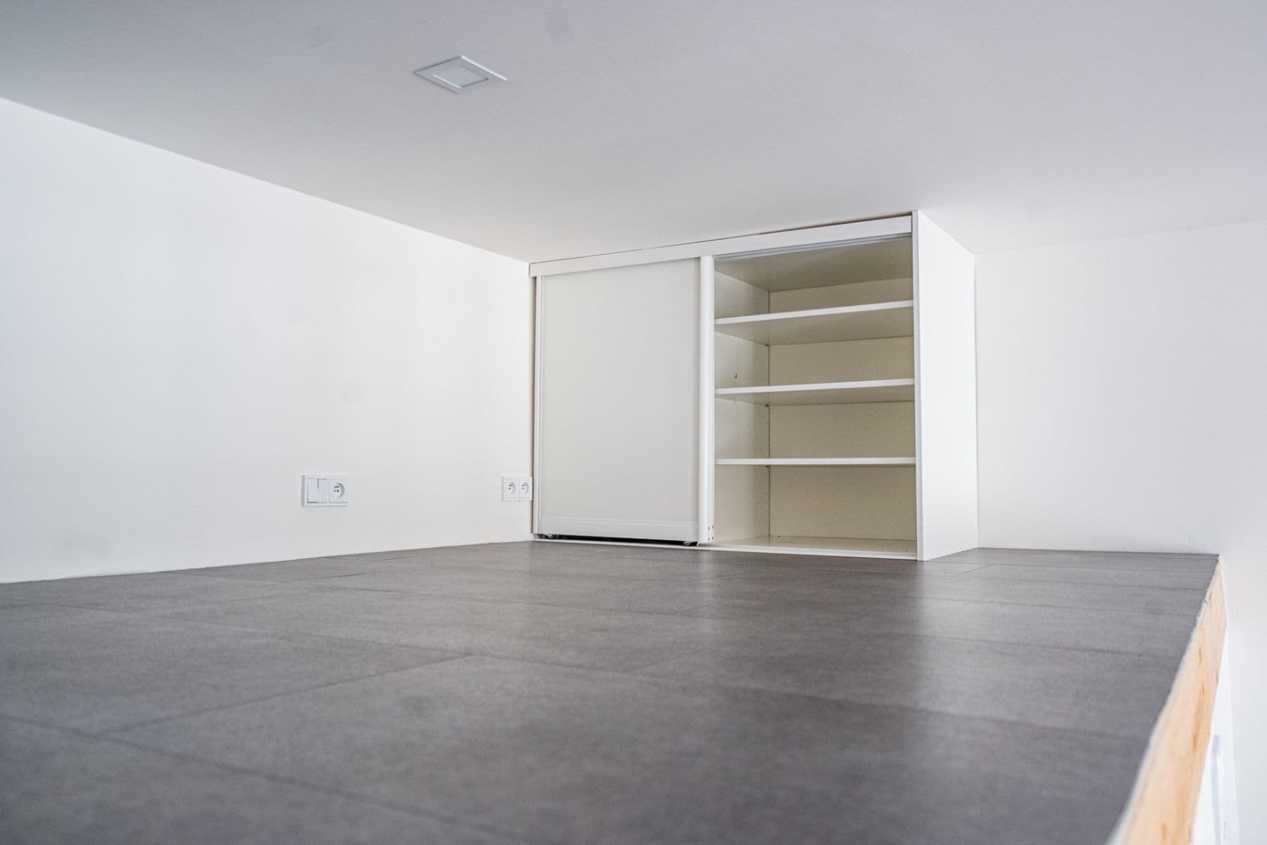 Pronájem bytu 1+kk 30 m², Přemyslovská, Praha, Praha Pronájem bytu 1+kk 30 m², Přemyslovská, Praha, Praha