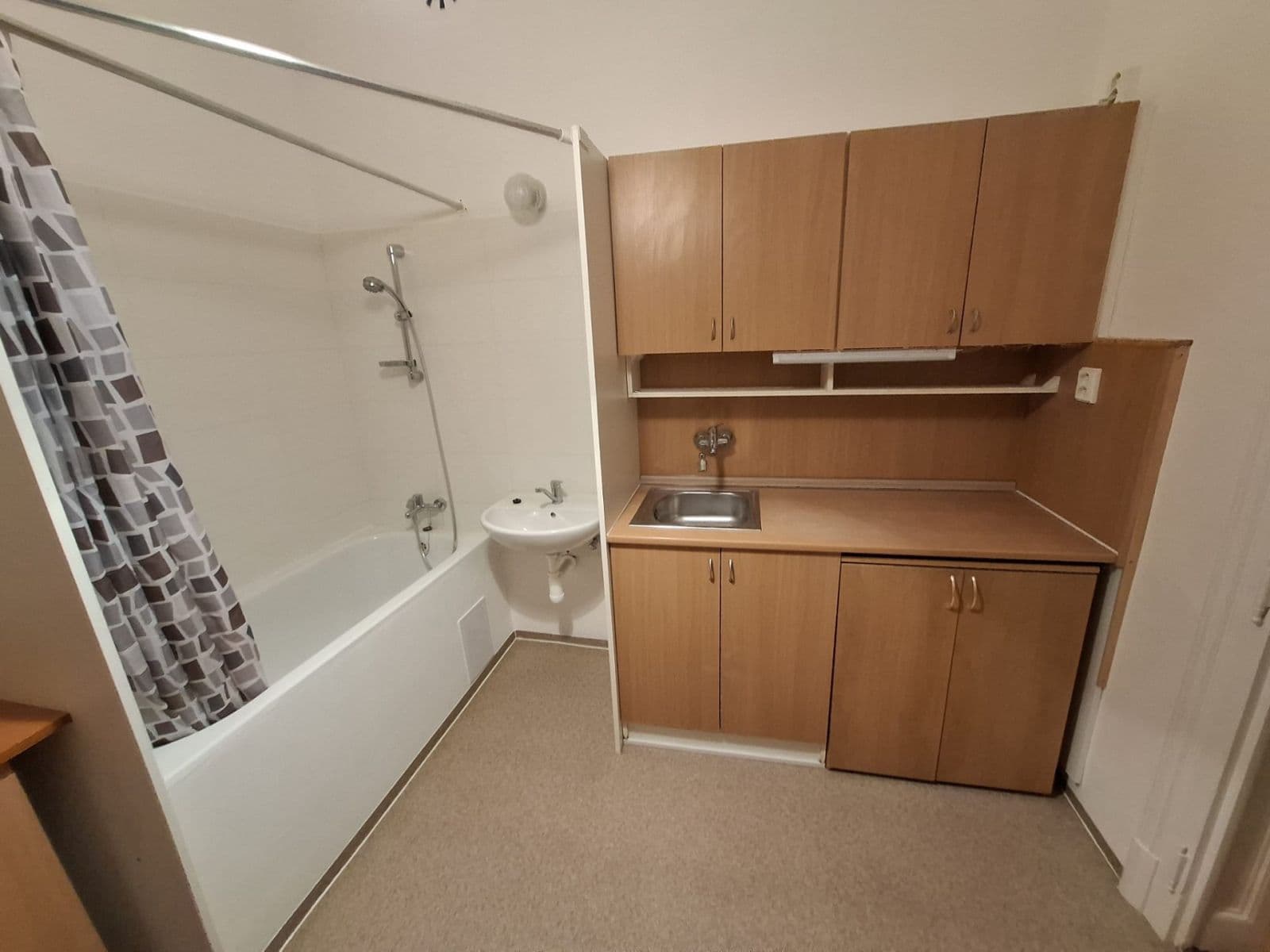 Pronájem bytu 2+1 52 m², Hvězdová, Brno, Jihomoravský kraj Pronájem bytu 2+1 52 m², Hvězdová, Brno, Jihomoravský kraj