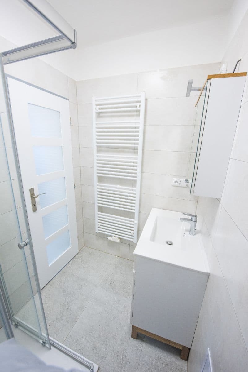 Pronájem bytu 1+1 32 m², Nad Nuslemi, Praha, Praha Pronájem bytu 1+1 32 m², Nad Nuslemi, Praha, Praha