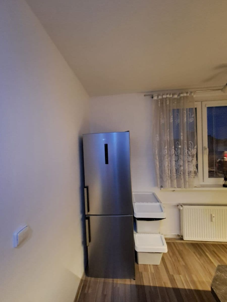 Pronájem bytu 60 m², Na Drážce, Pardubice, Pardubický kraj Pronájem bytu 60 m², Na Drážce, Pardubice, Pardubický kraj