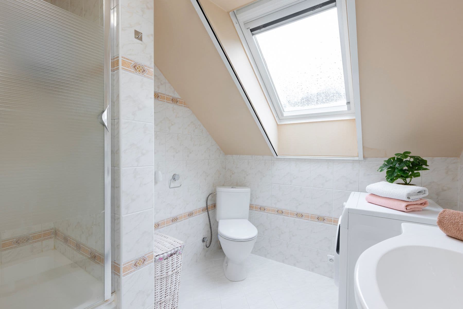 Prodej domu 120 m², pozemek 587 m², Otmíče, Středočeský kraj Prodej domu 120 m², pozemek 587 m², Otmíče, Středočeský kraj