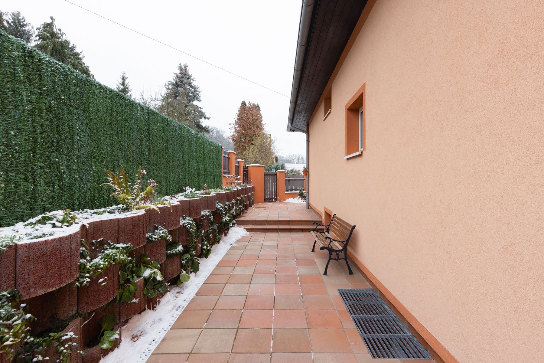 Prodej domu 120 m², pozemek 587 m², Otmíče, Středočeský kraj Prodej domu 120 m², pozemek 587 m², Otmíče, Středočeský kraj