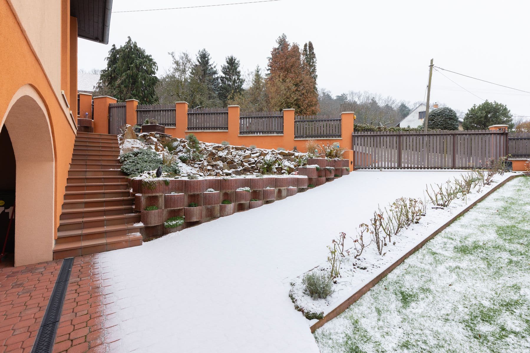 Prodej domu 120 m², pozemek 587 m², Otmíče, Středočeský kraj Prodej domu 120 m², pozemek 587 m², Otmíče, Středočeský kraj