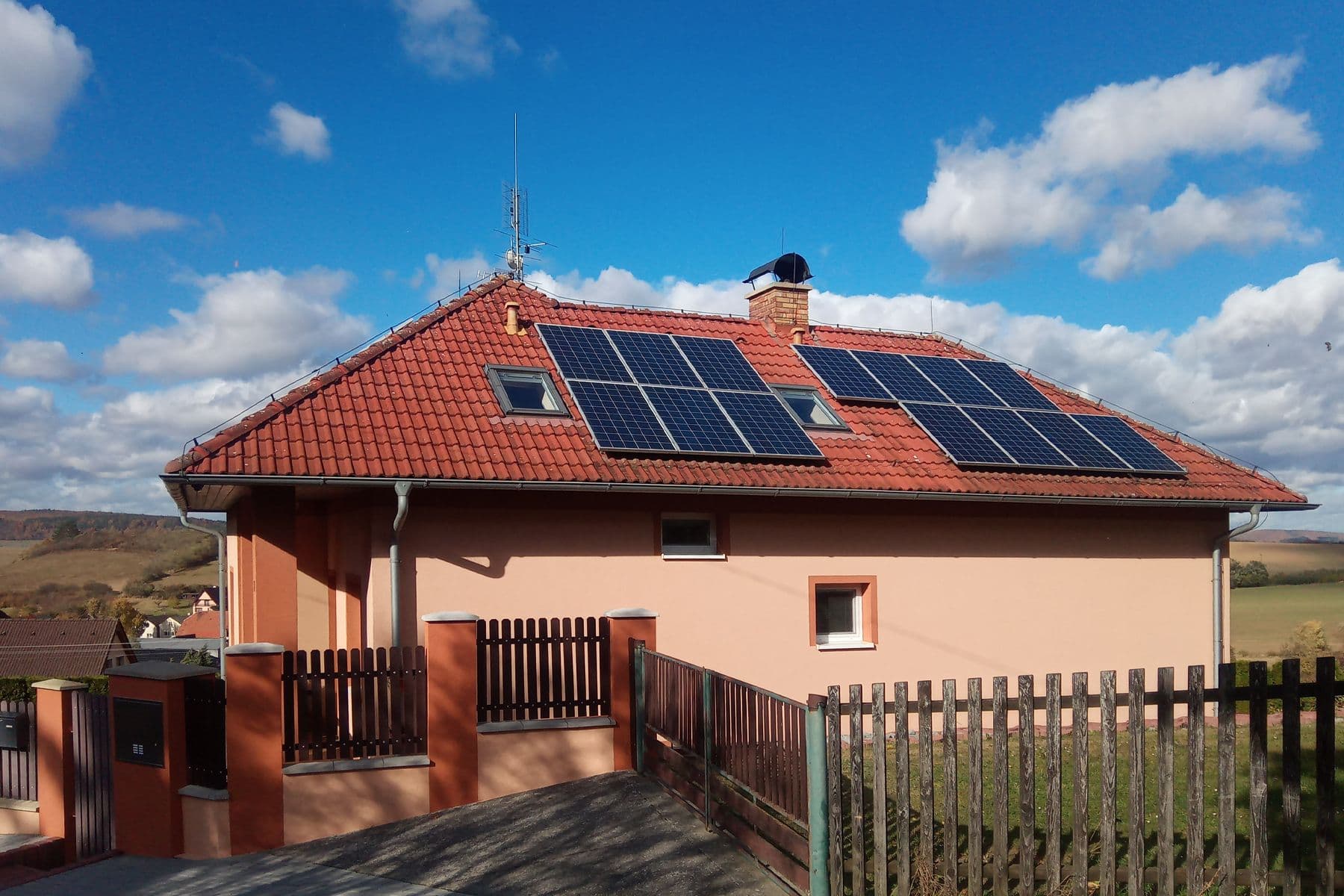 Prodej domu 120 m², pozemek 587 m², Otmíče, Středočeský kraj Prodej domu 120 m², pozemek 587 m², Otmíče, Středočeský kraj