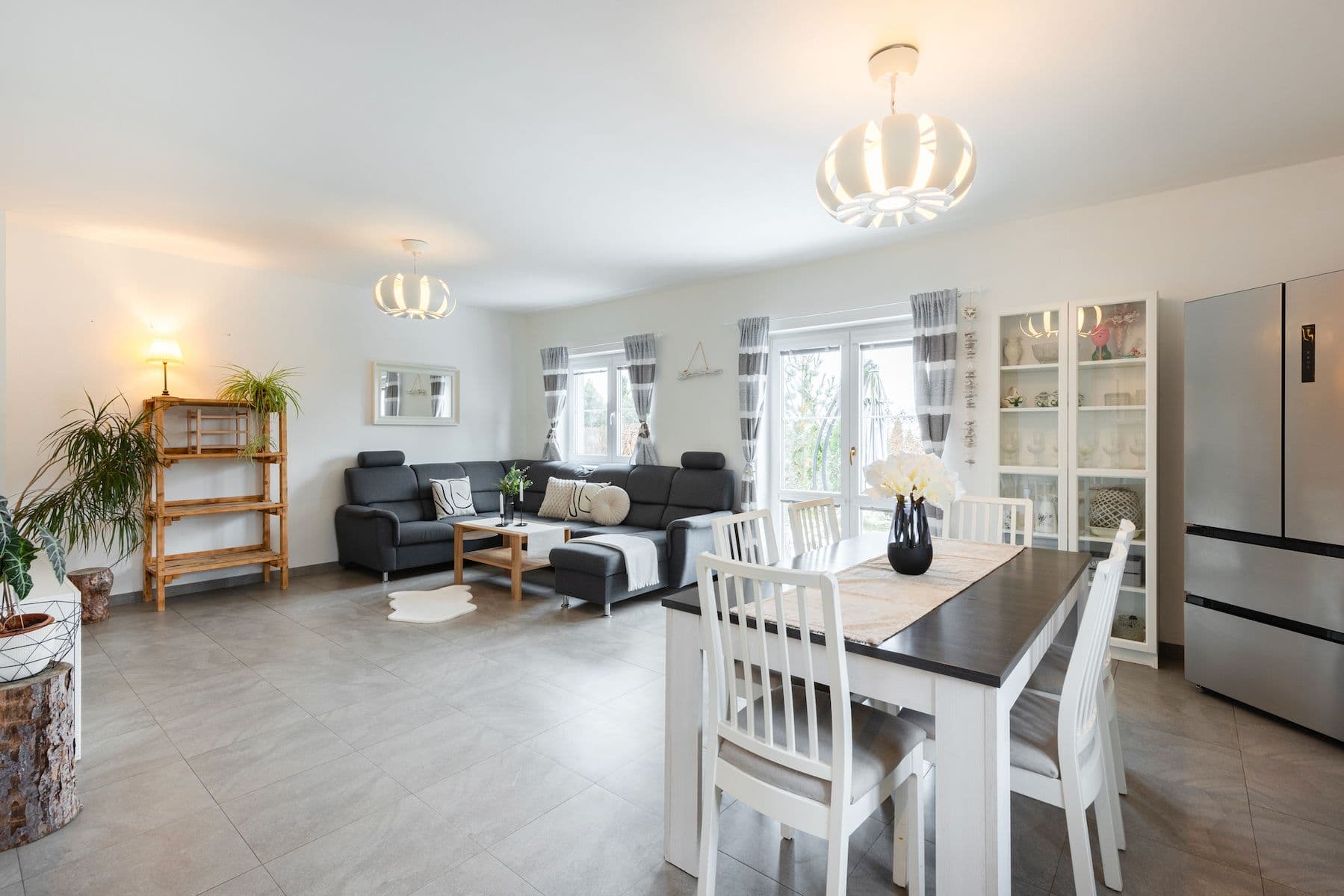 Prodej bytu 4+1 129 m², K Vidouši, Unhošť, Středočeský kraj Prodej bytu 4+1 129 m², K Vidouši, Unhošť, Středočeský kraj