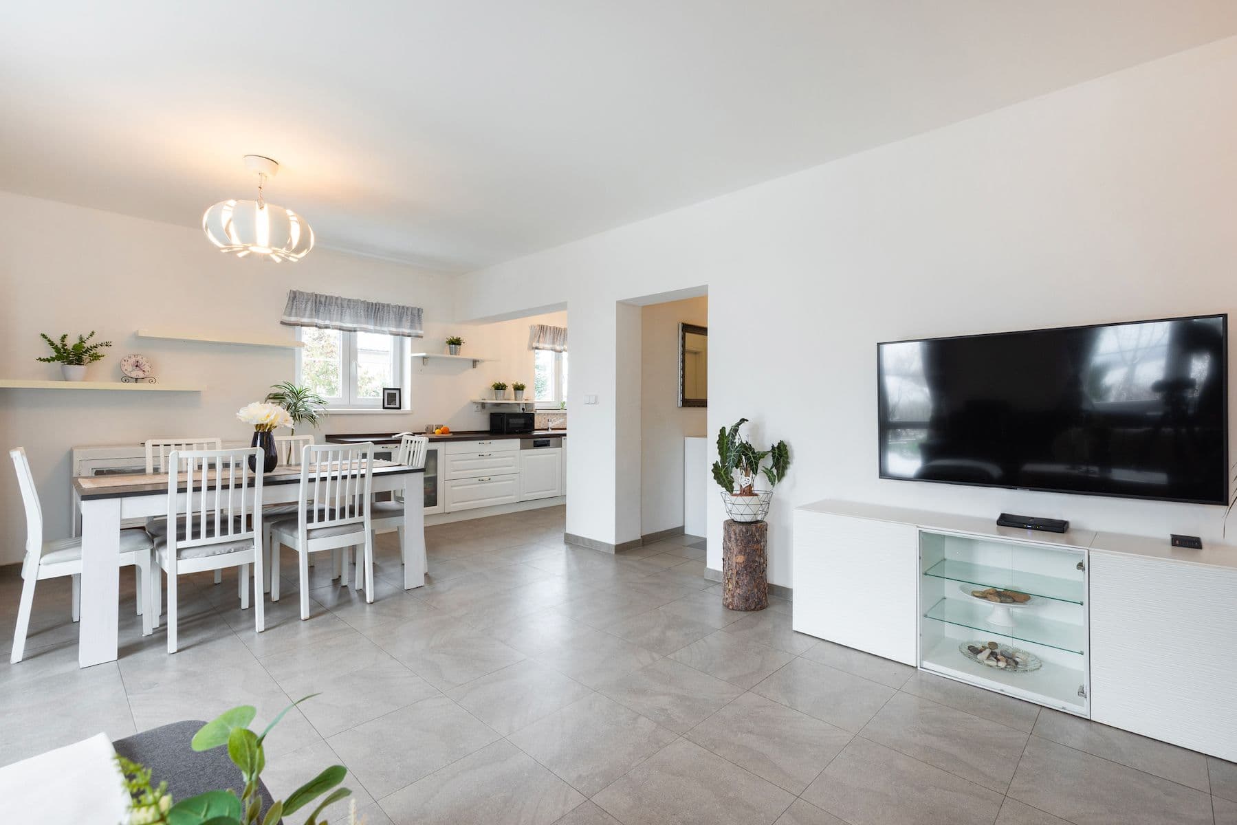 Prodej bytu 4+1 129 m², K Vidouši, Unhošť, Středočeský kraj Prodej bytu 4+1 129 m², K Vidouši, Unhošť, Středočeský kraj