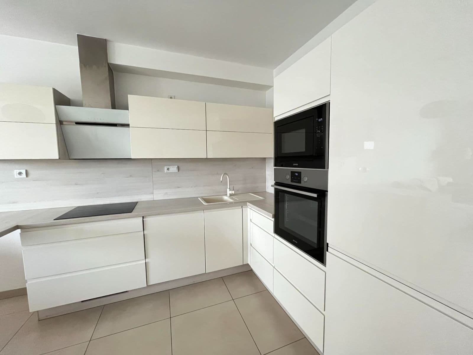 Prodej bytu 3+kk 69 m², Višňová, Moravany, Jihomoravský kraj Prodej bytu 3+kk 69 m², Višňová, Moravany, Jihomoravský kraj