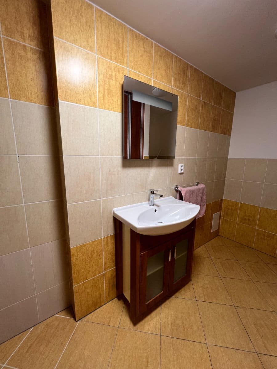 Pronájem bytu 2+kk 56 m², Viklefova, Praha, Praha Pronájem bytu 2+kk 56 m², Viklefova, Praha, Praha