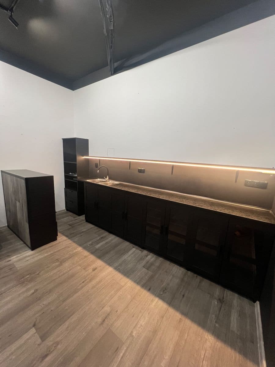 Pronájem nebytového prostoru 24 m², Rýmařovská, Praha, Praha Pronájem nebytového prostoru 24 m², Rýmařovská, Praha, Praha