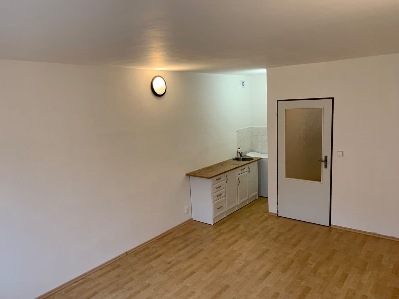 Pronájem bytu 1+kk 27 m², Hartigova, Praha, Praha Pronájem bytu 1+kk 27 m², Hartigova, Praha, Praha
