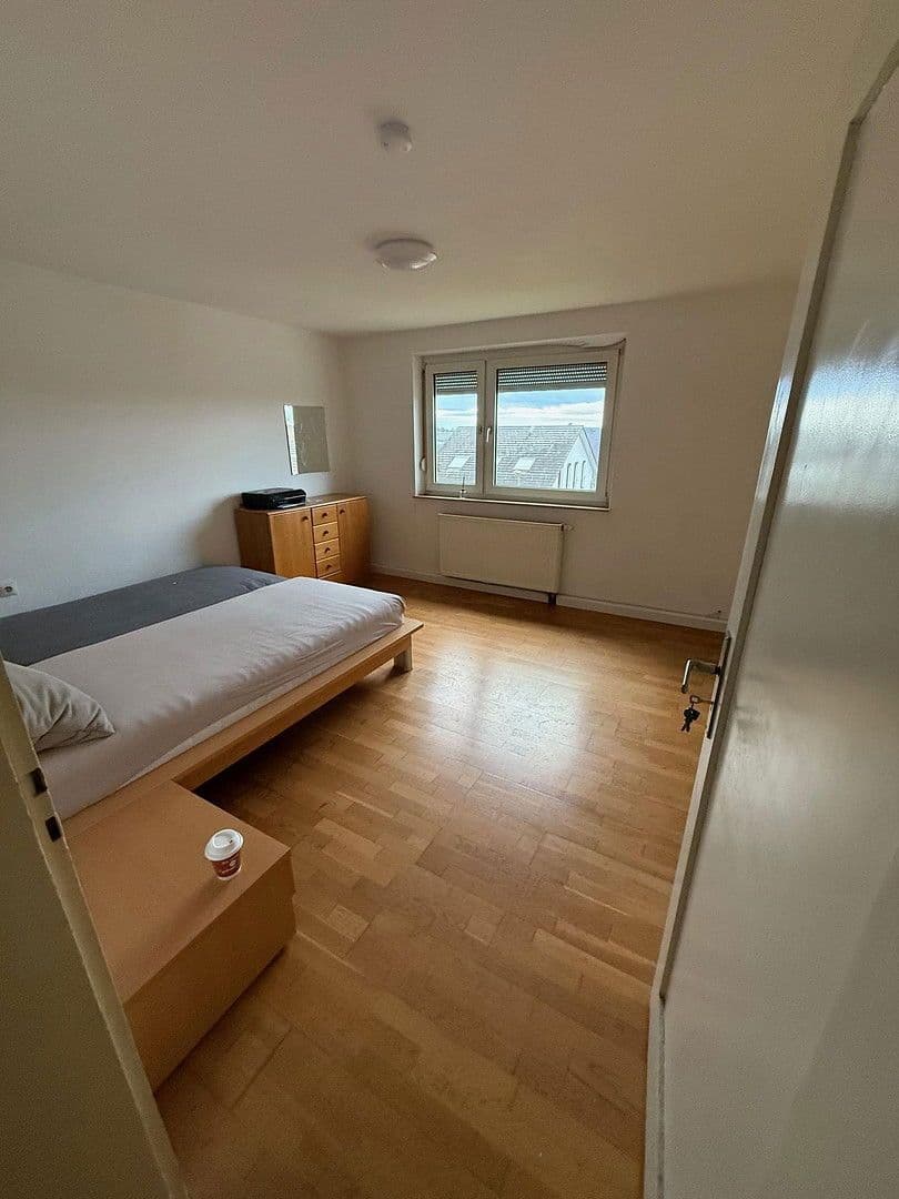 Prodej domu 199 m², pozemek 302 m², Weinstadt, Bádensko-Württembersko Prodej domu 199 m², pozemek 302 m², Weinstadt, Bádensko-Württembersko