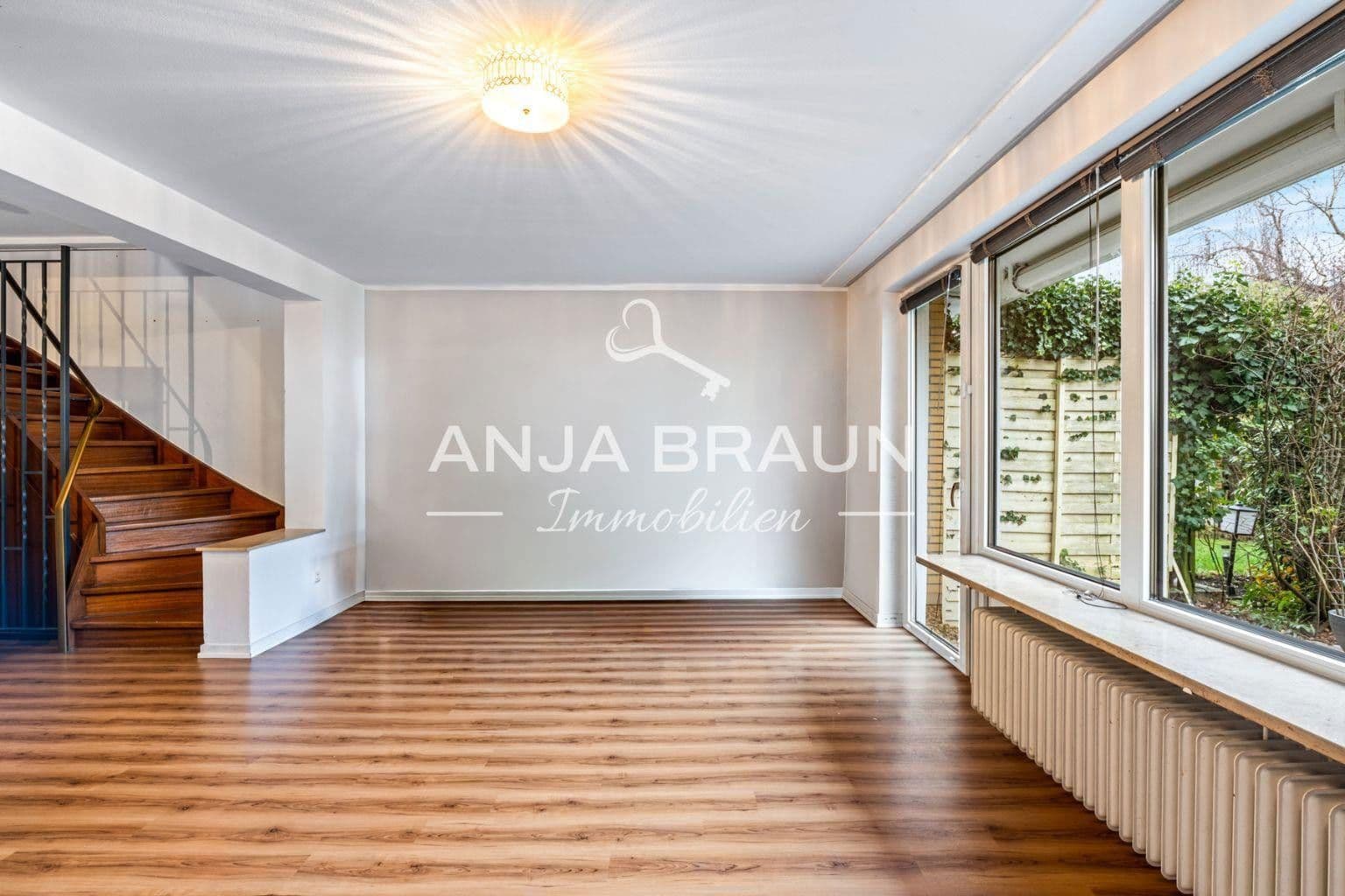 Pronájem domu 122 m², pozemek 150 m², Halstenbek, Šlesvicko-Holštýnsko Pronájem domu 122 m², pozemek 150 m², Halstenbek, Šlesvicko-Holštýnsko