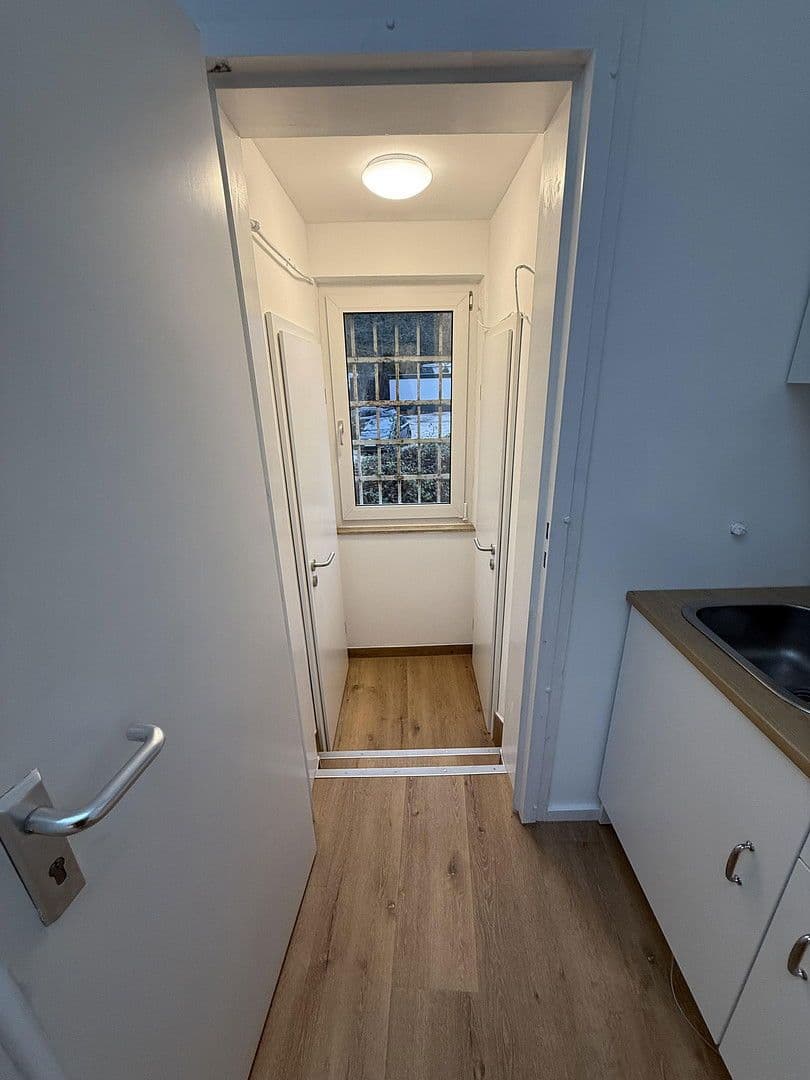 Pronájem nebytového prostoru 80 m², Rösrather Straße, Köln, Severní Porýní-Vestfálsko Pronájem nebytového prostoru 80 m², Rösrather Straße, Köln, Severní Porýní-Vestfálsko