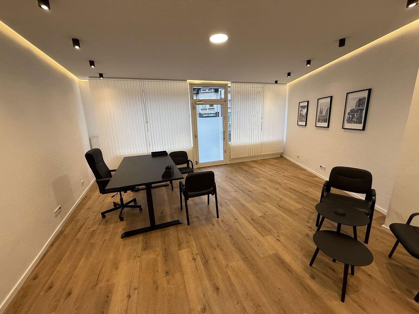 Pronájem nebytového prostoru 80 m², Rösrather Straße, Köln, Severní Porýní-Vestfálsko Pronájem nebytového prostoru 80 m², Rösrather Straße, Köln, Severní Porýní-Vestfálsko