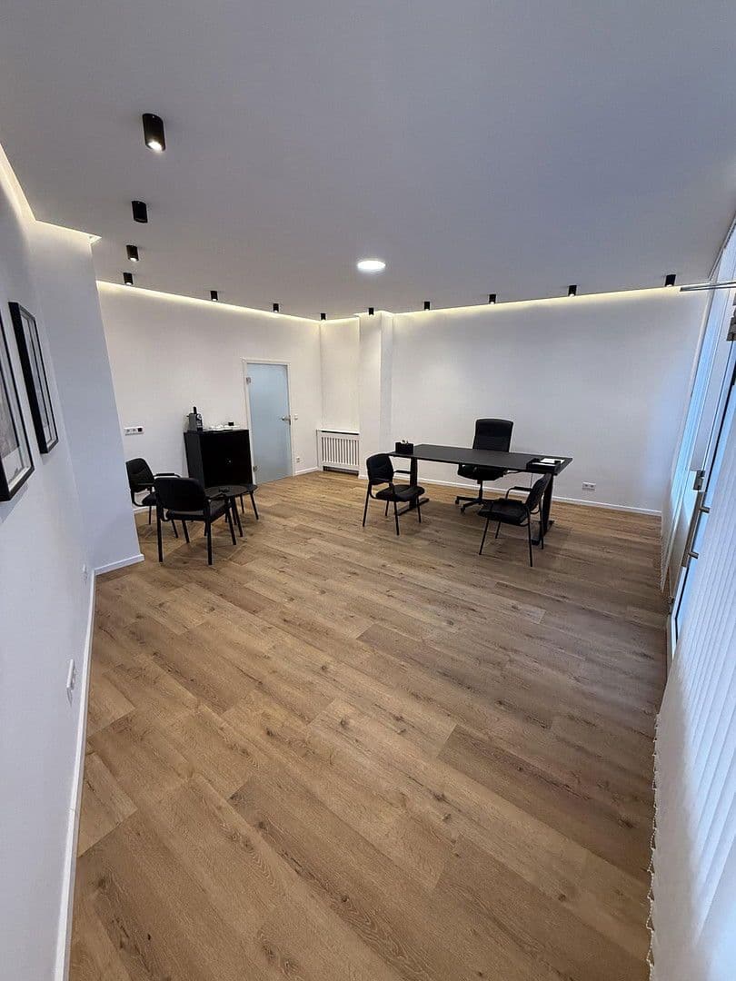 Pronájem nebytového prostoru 80 m², Rösrather Straße, Köln, Severní Porýní-Vestfálsko Pronájem nebytového prostoru 80 m², Rösrather Straße, Köln, Severní Porýní-Vestfálsko