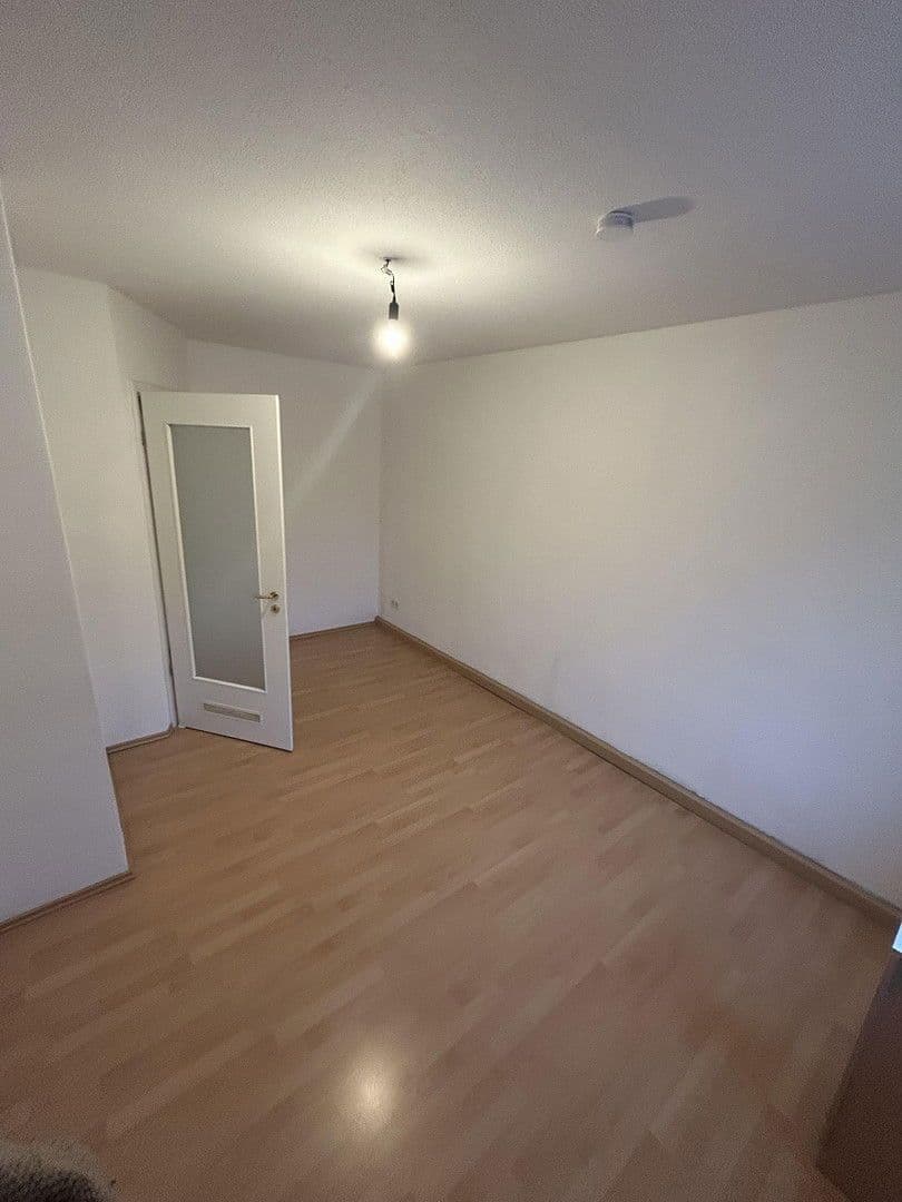 Pronájem bytu 2+1 50 m², Ulmenstraße 18, Nürnberg, Bavorsko Pronájem bytu 2+1 50 m², Ulmenstraße 18, Nürnberg, Bavorsko