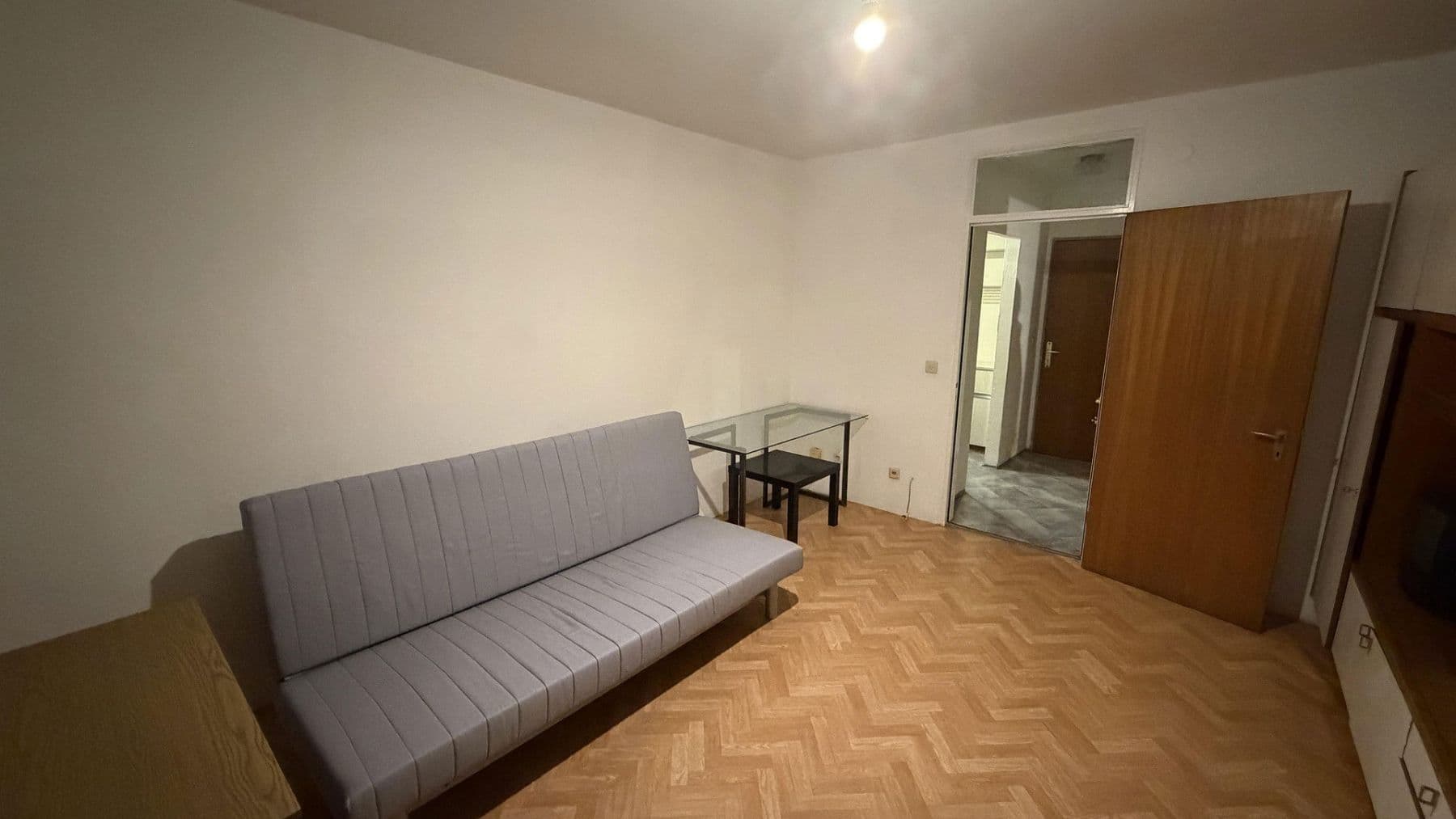 Pronájem bytu 1+1 25 m², Uferstraße 32, Innsbruck, Tyrolsko Pronájem bytu 1+1 25 m², Uferstraße 32, Innsbruck, Tyrolsko