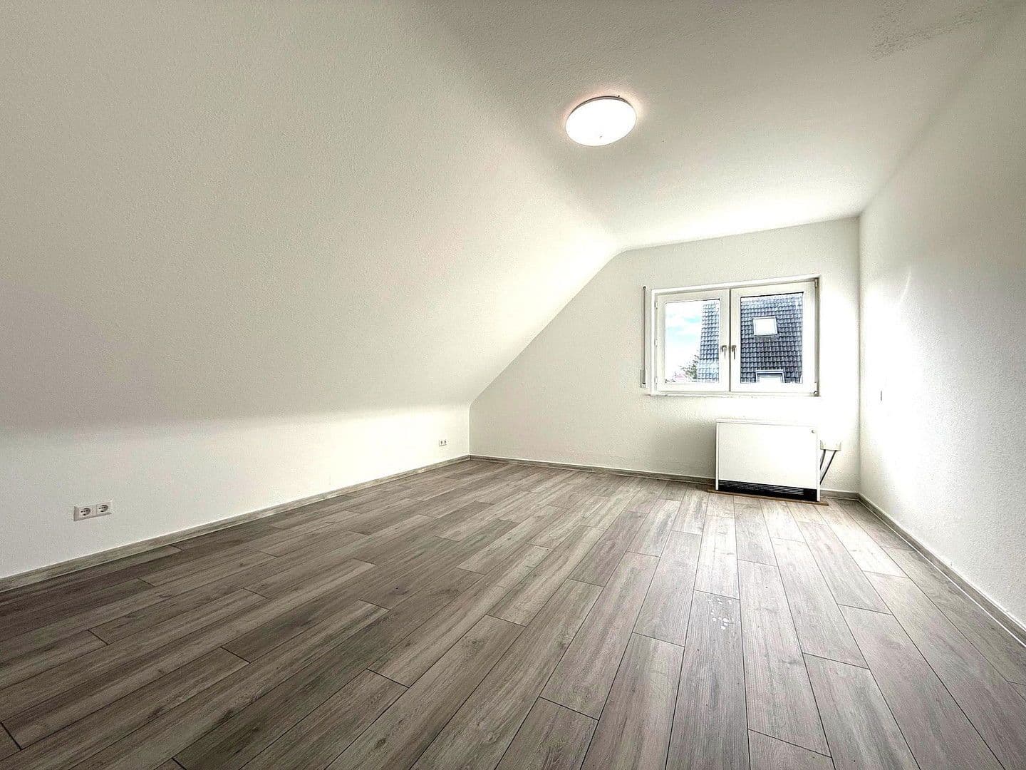 Pronájem bytu 2+1 59 m², Fliederstr. 1a, Rheinstetten, Bádensko-Württembersko Pronájem bytu 2+1 59 m², Fliederstr. 1a, Rheinstetten, Bádensko-Württembersko