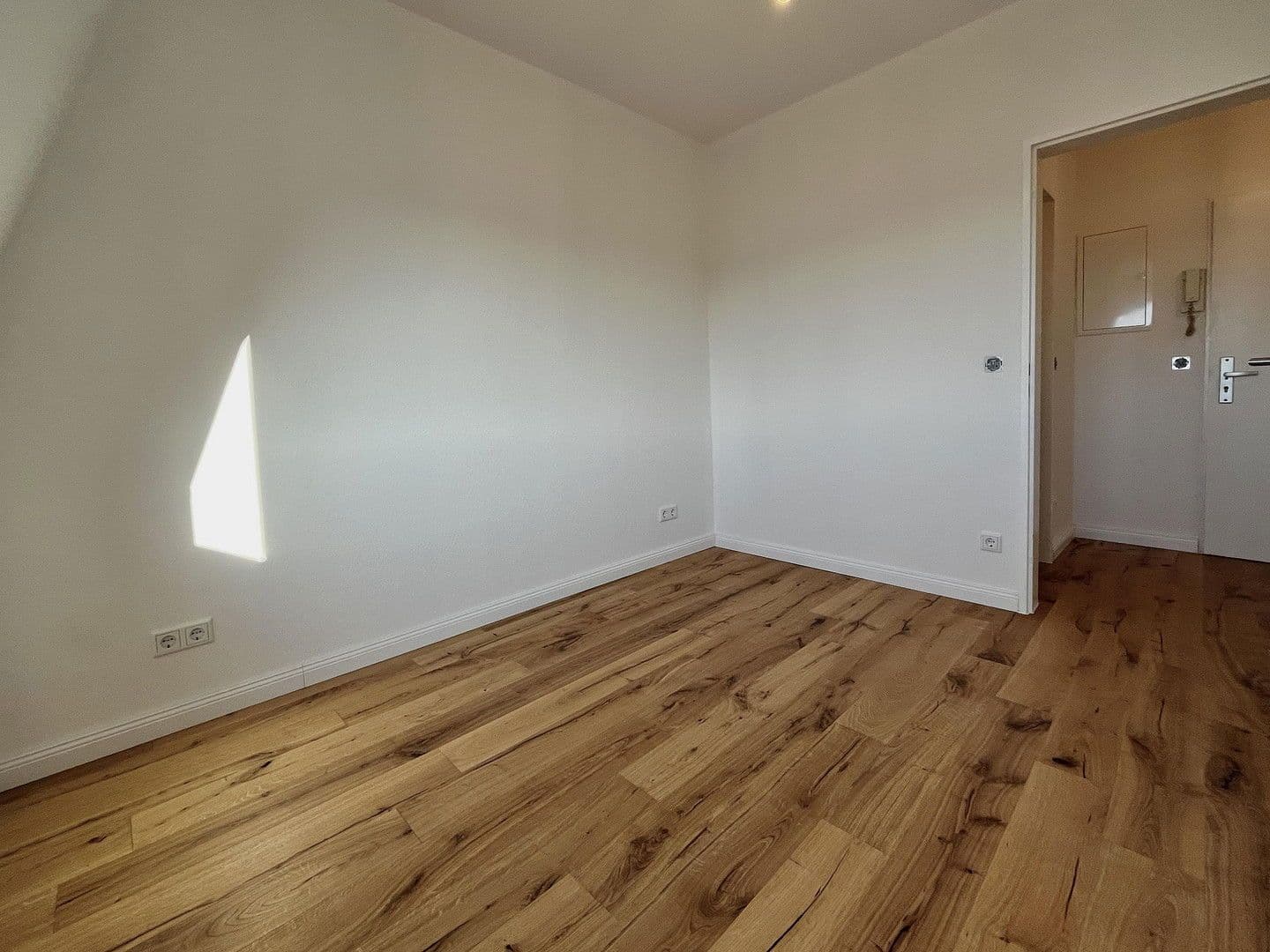 Prodej bytu 2+1 40 m², Grabenstraße 8, Bremen, Bremen Prodej bytu 2+1 40 m², Grabenstraße 8, Bremen, Bremen