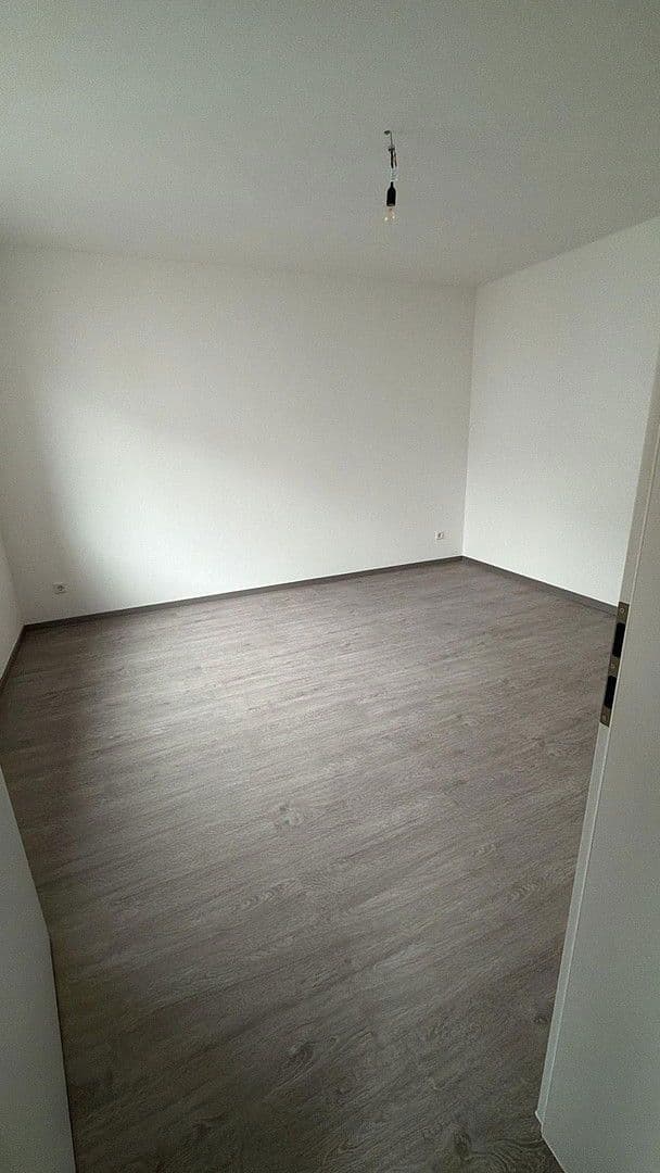 Pronájem bytu 2+1 52 m², Wilhelmstraße, Hof, Bavorsko Pronájem bytu 2+1 52 m², Wilhelmstraße, Hof, Bavorsko