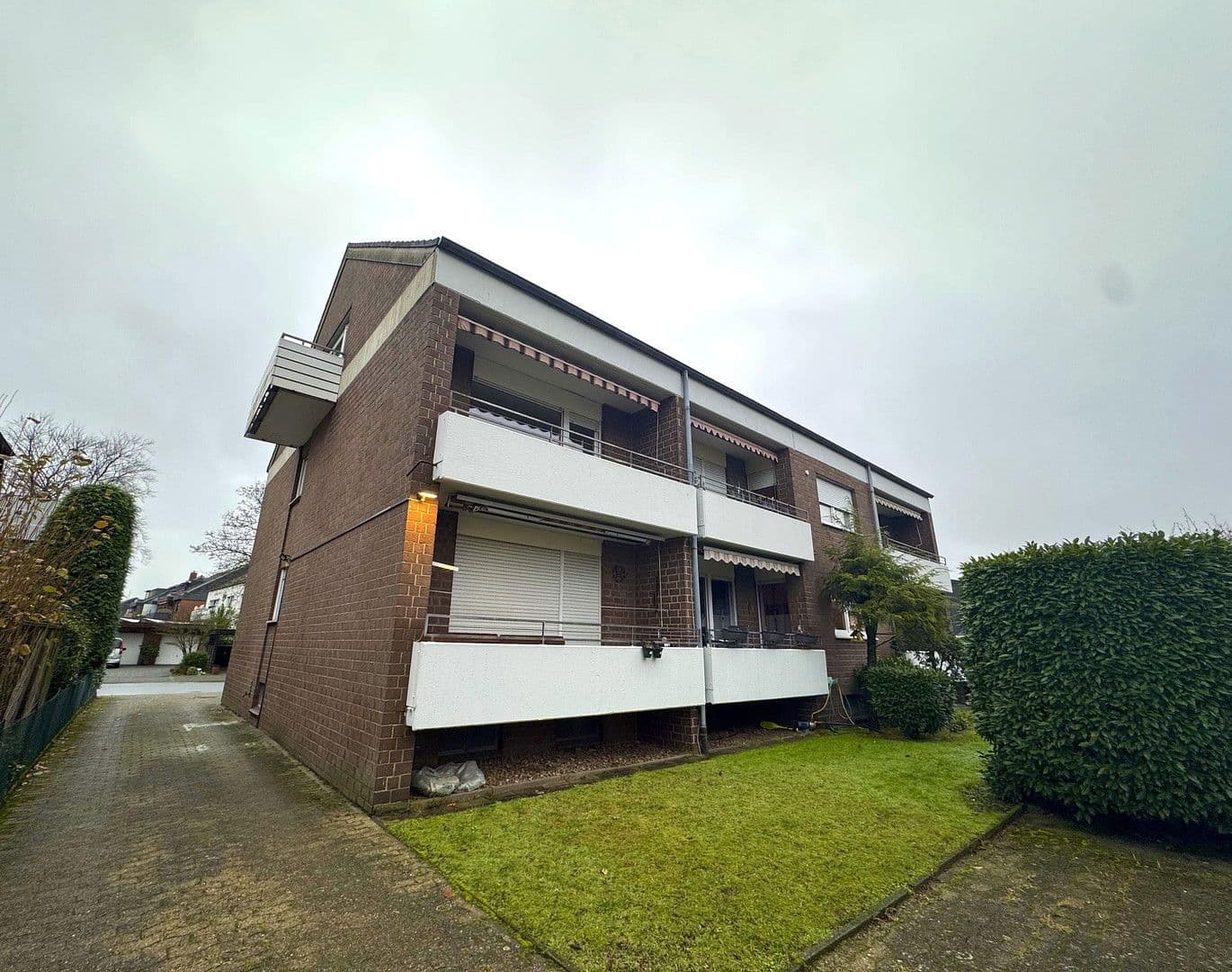 Prodej domu 500 m², pozemek 1.013 m², Gütersloh, Severní Porýní-Vestfálsko Prodej domu 500 m², pozemek 1.013 m², Gütersloh, Severní Porýní-Vestfálsko