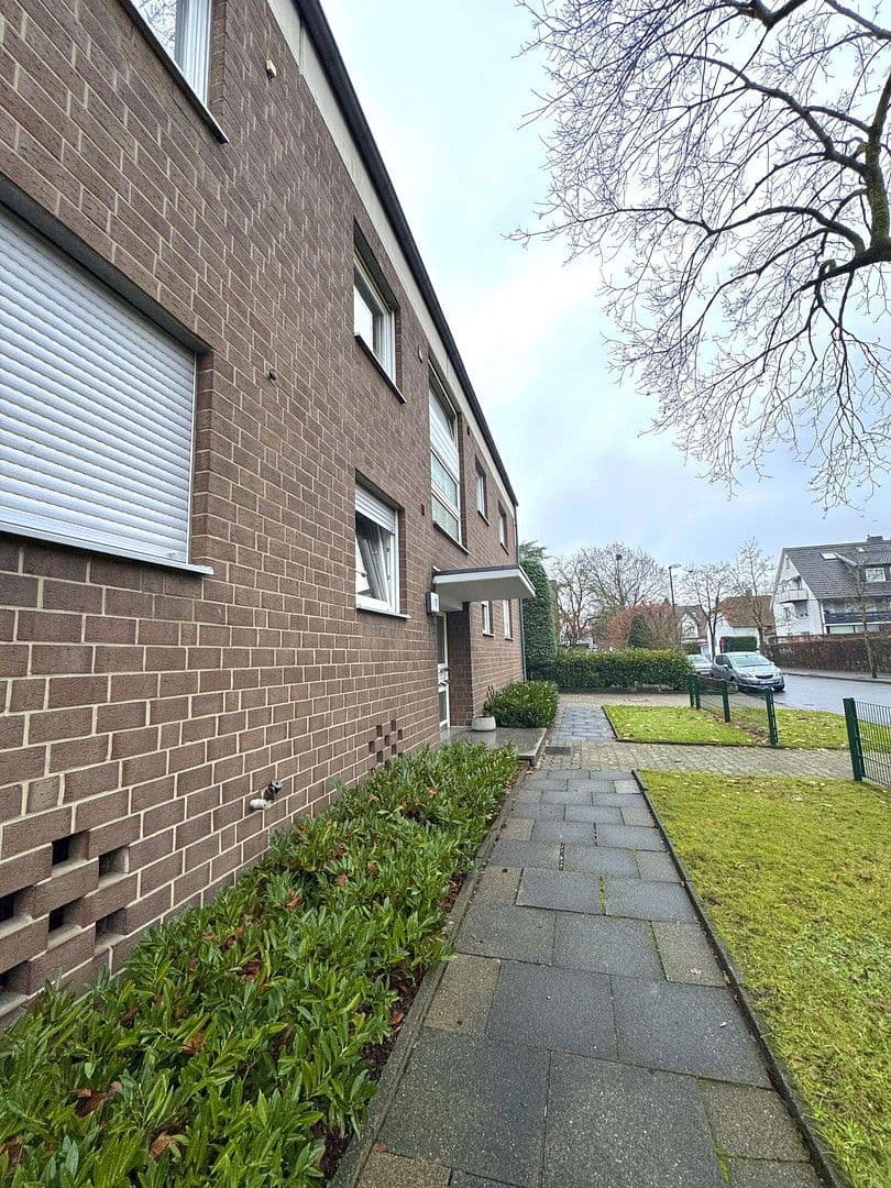 Prodej domu 500 m², pozemek 1.013 m², Gütersloh, Severní Porýní-Vestfálsko Prodej domu 500 m², pozemek 1.013 m², Gütersloh, Severní Porýní-Vestfálsko