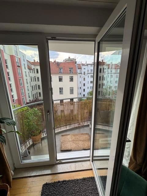 Pronájem bytu 3+1 62 m², Kleine Alexanderstraße 12, Berlin, Berlín Pronájem bytu 3+1 62 m², Kleine Alexanderstraße 12, Berlin, Berlín