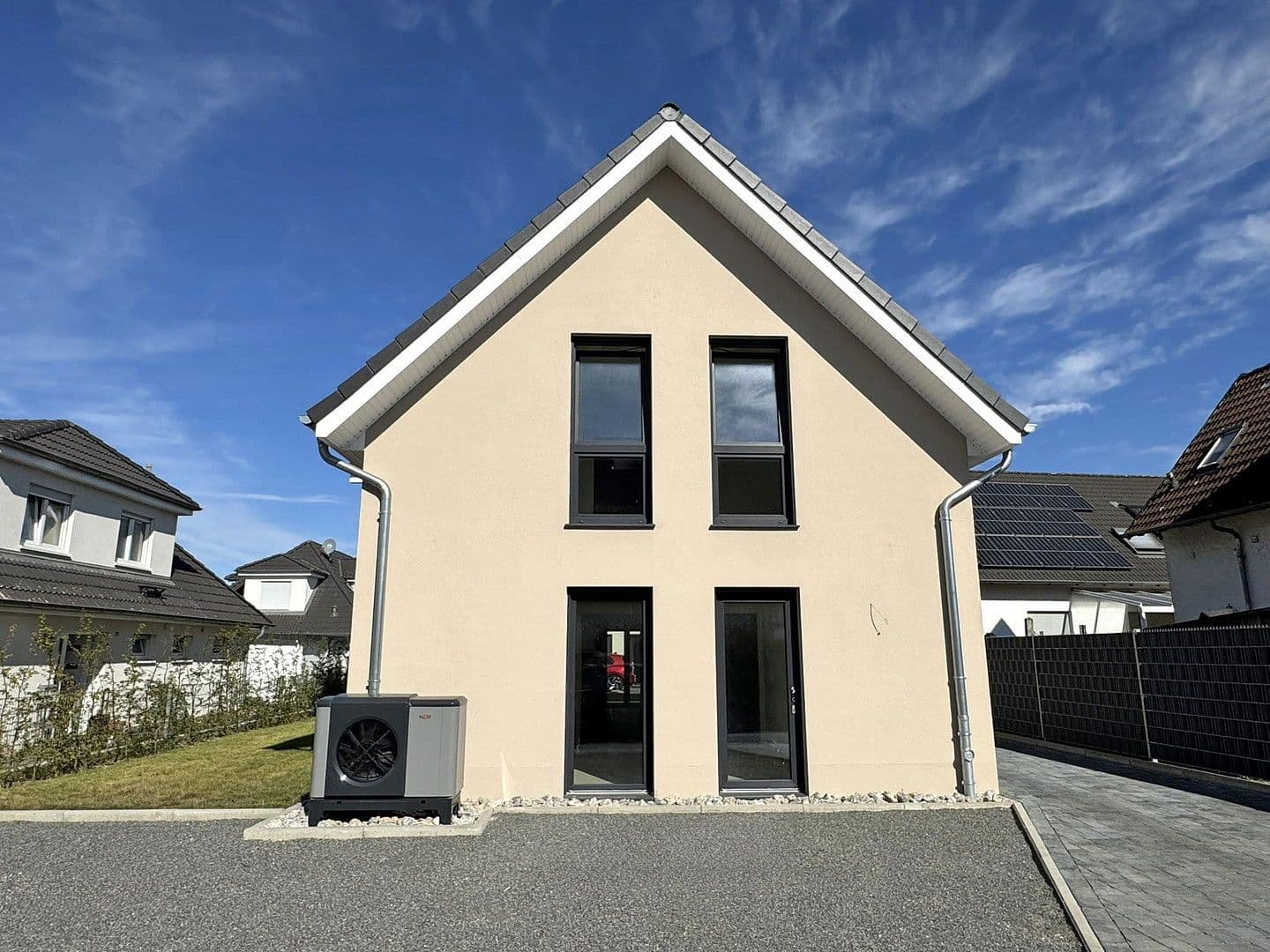 Prodej domu 146 m², pozemek 391 m², Hildesheim, Dolní Sasko Prodej domu 146 m², pozemek 391 m², Hildesheim, Dolní Sasko