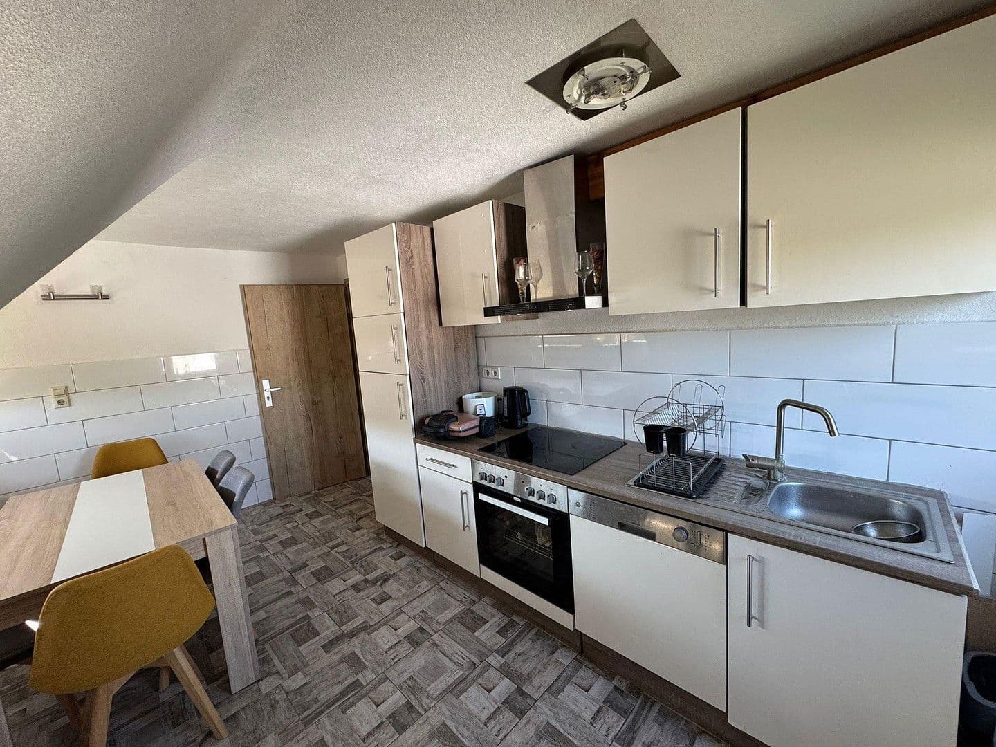 Pronájem bytu 2+kk 52 m², Stuttgart, Bádensko-Württembersko Pronájem bytu 2+kk 52 m², Stuttgart, Bádensko-Württembersko