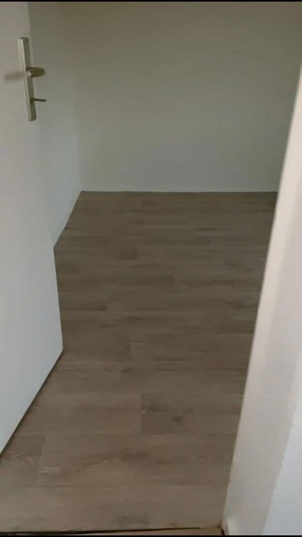 Pronájem bytu 1+1 20 m², Dorfstr. 65, Neuruppin, Braniborsko Pronájem bytu 1+1 20 m², Dorfstr. 65, Neuruppin, Braniborsko