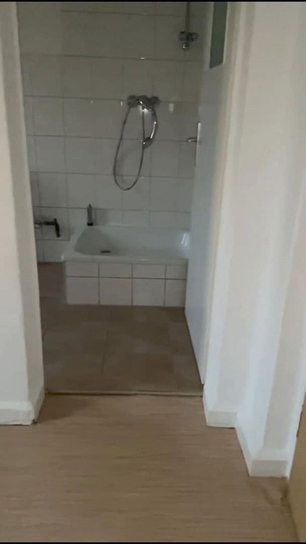 Pronájem bytu 1+1 20 m², Dorfstr. 65, Neuruppin, Braniborsko Pronájem bytu 1+1 20 m², Dorfstr. 65, Neuruppin, Braniborsko