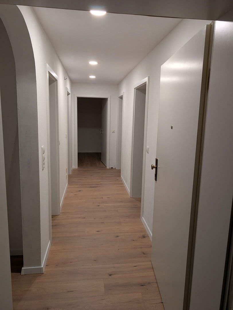 Pronájem bytu 3+1 65 m², Sonnenhalde 2, Bühlertann, Bádensko-Württembersko Pronájem bytu 3+1 65 m², Sonnenhalde 2, Bühlertann, Bádensko-Württembersko