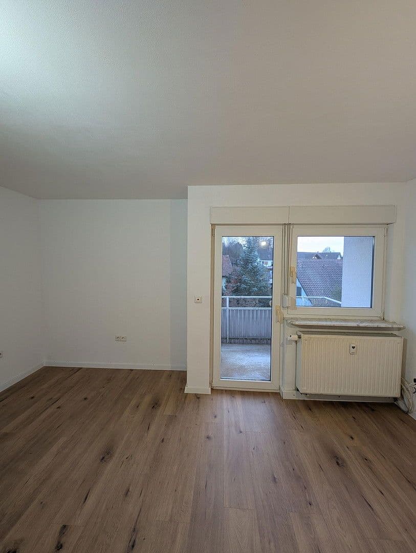 Pronájem bytu 3+1 65 m², Sonnenhalde 2, Bühlertann, Bádensko-Württembersko Pronájem bytu 3+1 65 m², Sonnenhalde 2, Bühlertann, Bádensko-Württembersko