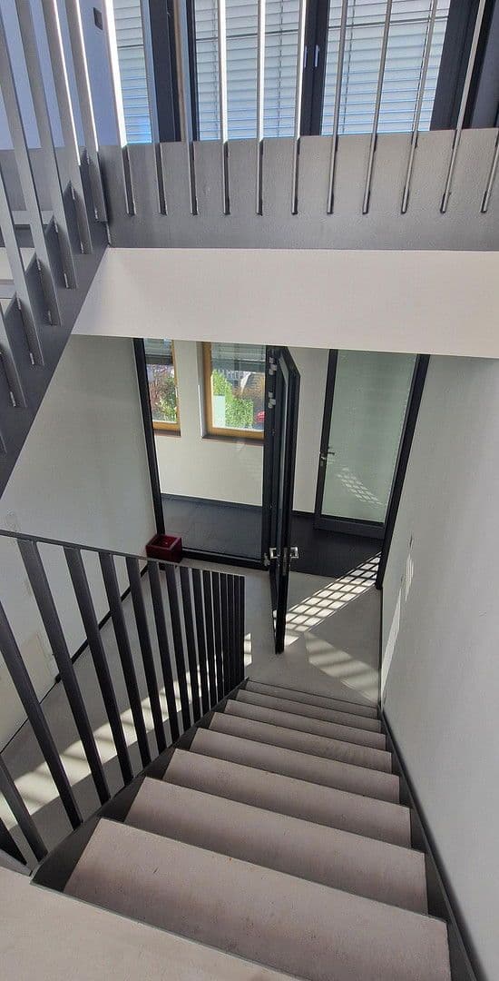 Pronájem kanceláře 380 m², Dieselstr. 10, Ditzingen, Bádensko-Württembersko Pronájem kanceláře 380 m², Dieselstr. 10, Ditzingen, Bádensko-Württembersko