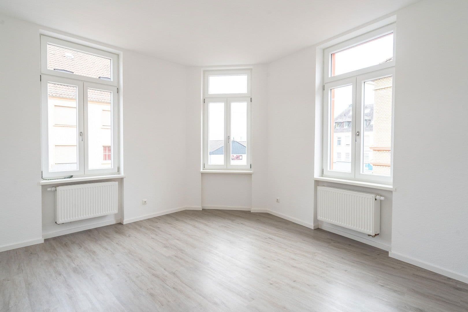Pronájem bytu 3+1 93 m², Koblenzer Strasse 41, Bingen am Rhein, Porýní-Falc Pronájem bytu 3+1 93 m², Koblenzer Strasse 41, Bingen am Rhein, Porýní-Falc