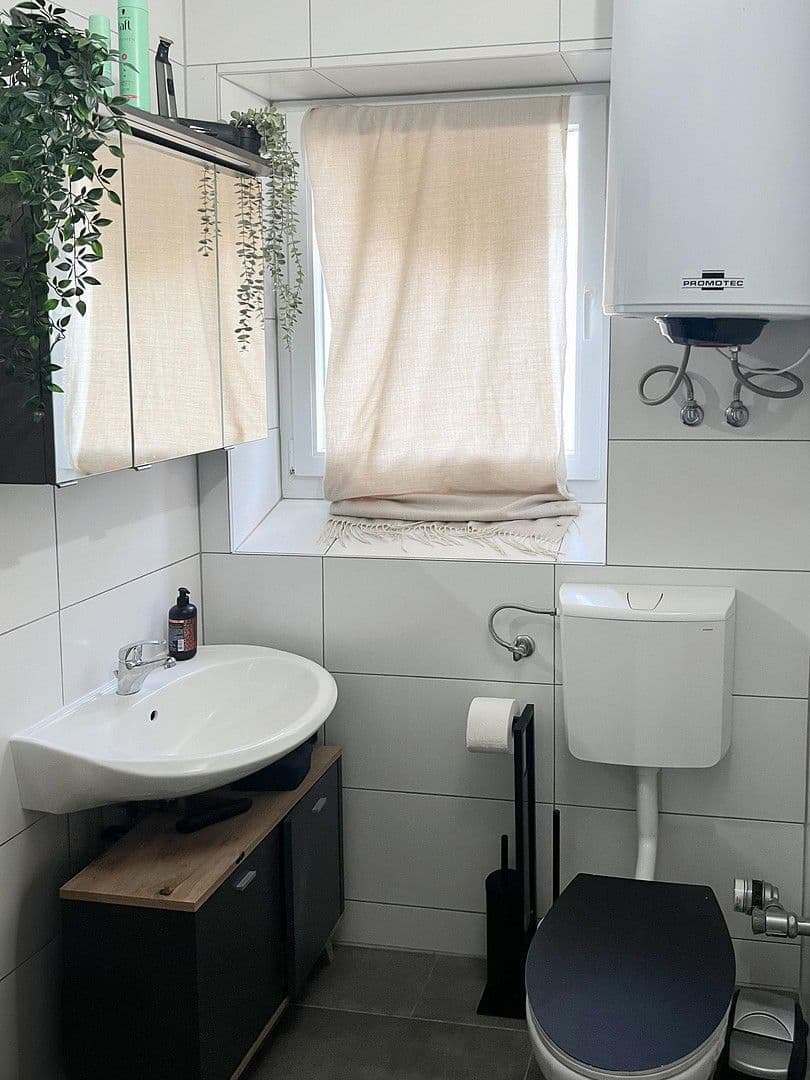 Pronájem bytu 3+1 72 m², Goethestr. 4, Eisenberg (Pfalz), Porýní-Falc Pronájem bytu 3+1 72 m², Goethestr. 4, Eisenberg (Pfalz), Porýní-Falc