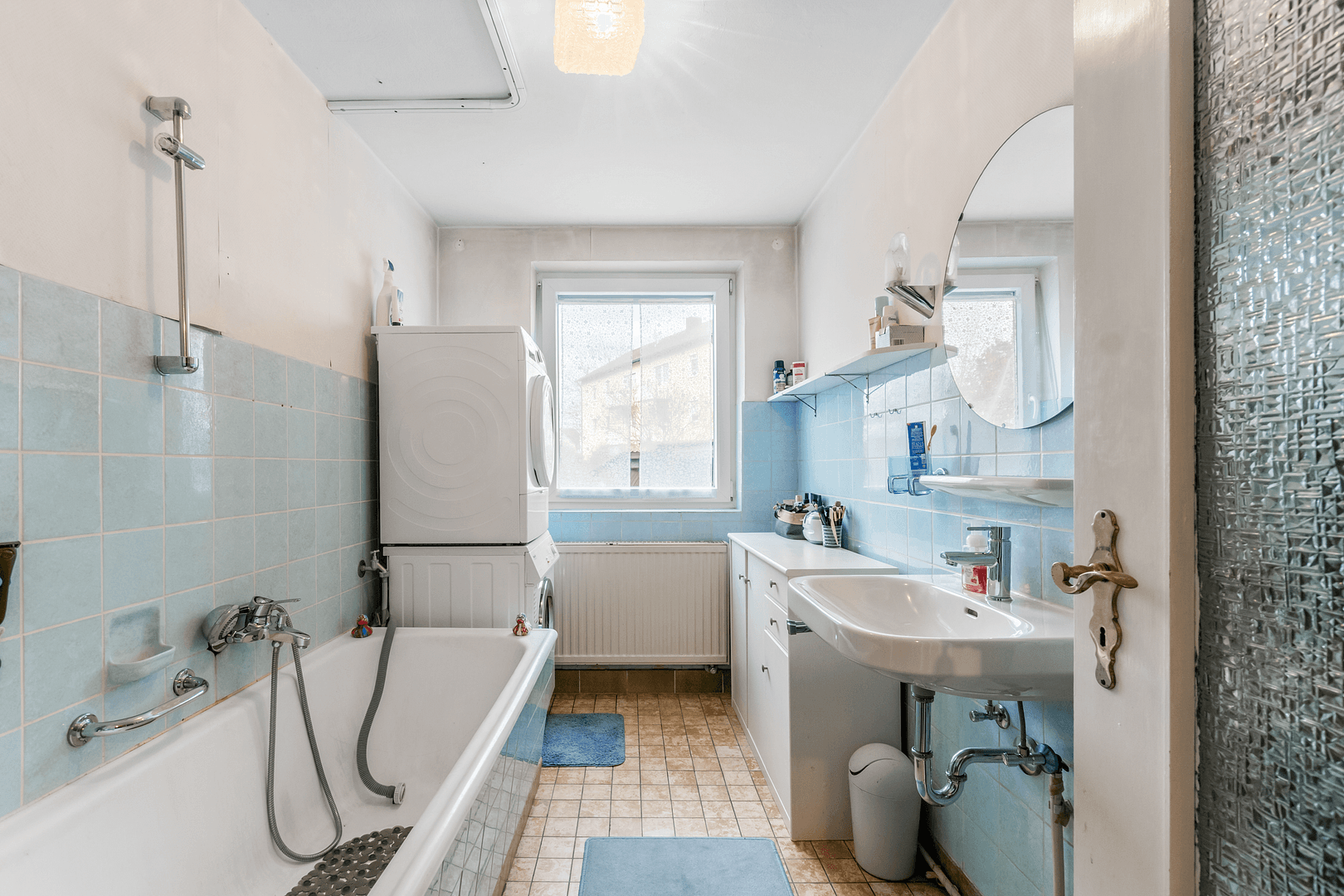 Prodej domu 123 m², pozemek 713 m², Schabringer Straße 56, Lauingen (Donau), Bavorsko Prodej domu 123 m², pozemek 713 m², Schabringer Straße 56, Lauingen (Donau), Bavorsko