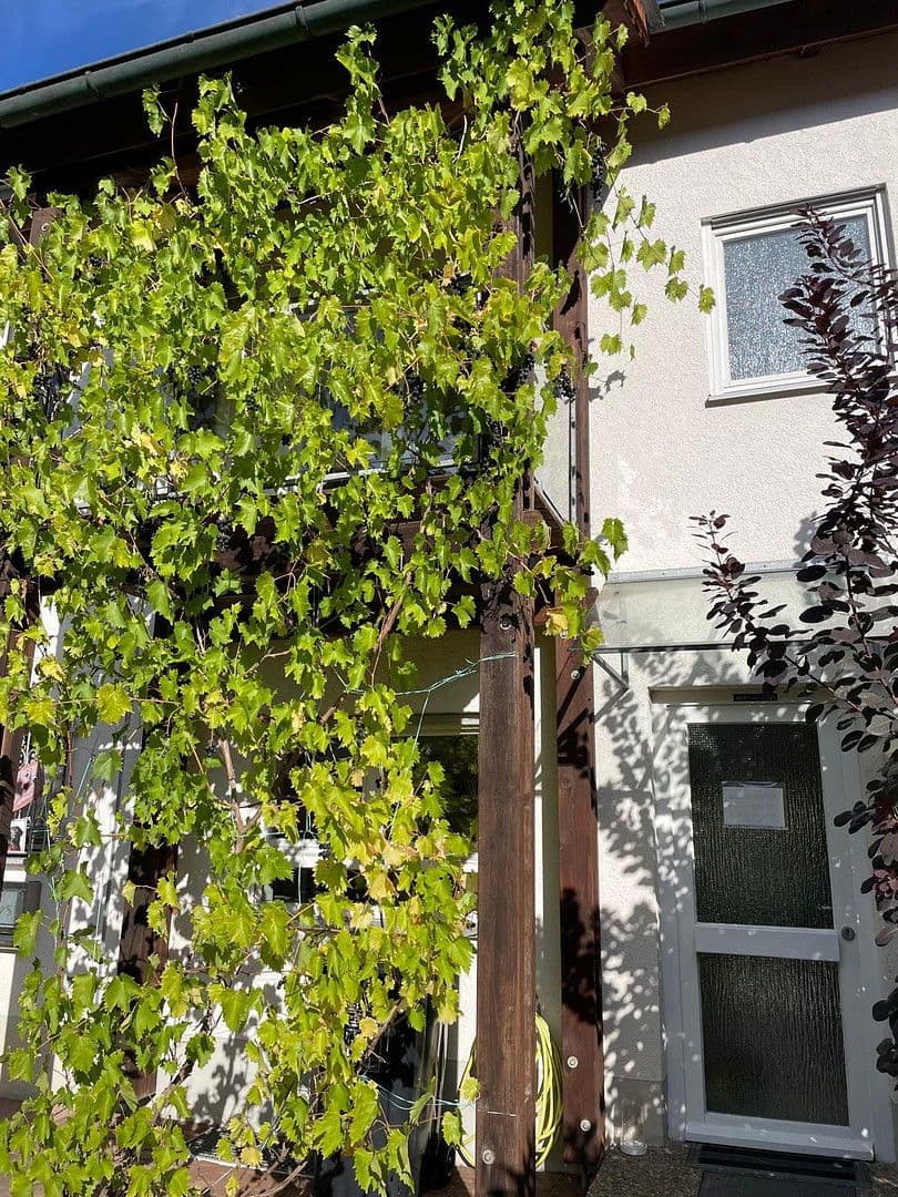 Prodej domu 146 m², pozemek 246 m², Königsberger Strasse 47, Bad Dürrheim, Bádensko-Württembersko Prodej domu 146 m², pozemek 246 m², Königsberger Strasse 47, Bad Dürrheim, Bádensko-Württembersko