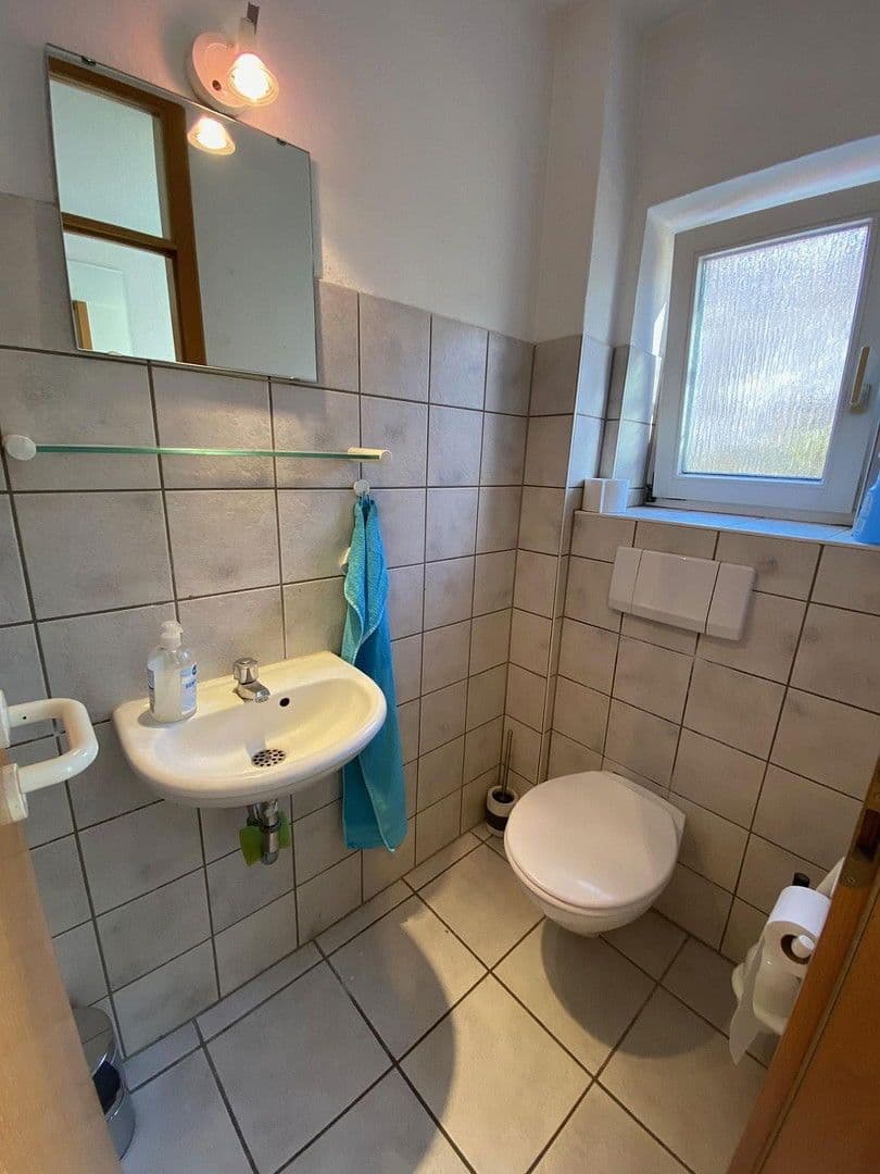 Prodej domu 146 m², pozemek 246 m², Königsberger Strasse 47, Bad Dürrheim, Bádensko-Württembersko Prodej domu 146 m², pozemek 246 m², Königsberger Strasse 47, Bad Dürrheim, Bádensko-Württembersko