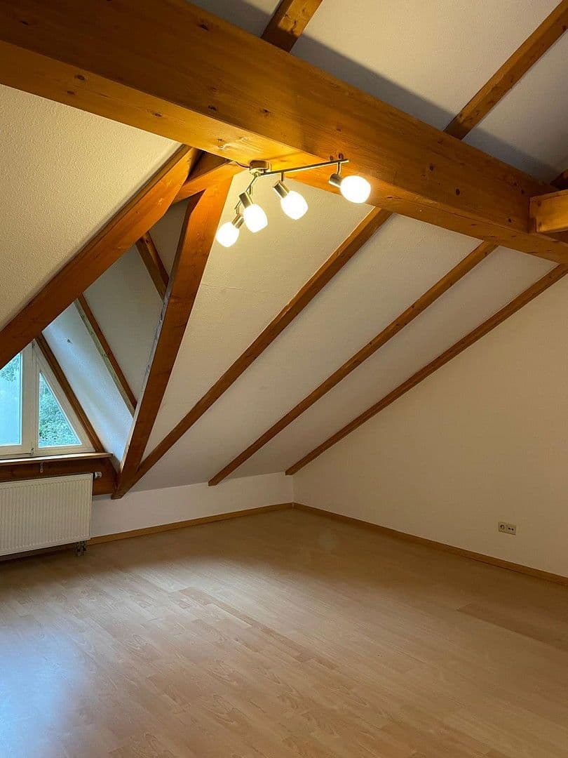 Prodej domu 146 m², pozemek 246 m², Königsberger Strasse 47, Bad Dürrheim, Bádensko-Württembersko Prodej domu 146 m², pozemek 246 m², Königsberger Strasse 47, Bad Dürrheim, Bádensko-Württembersko