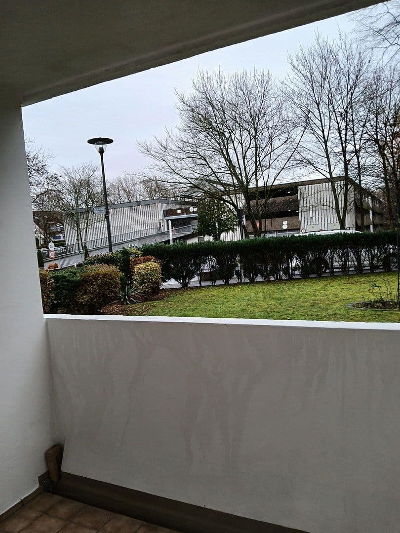 Pronájem bytu 3+1 89 m², Köln, Severní Porýní-Vestfálsko Pronájem bytu 3+1 89 m², Köln, Severní Porýní-Vestfálsko