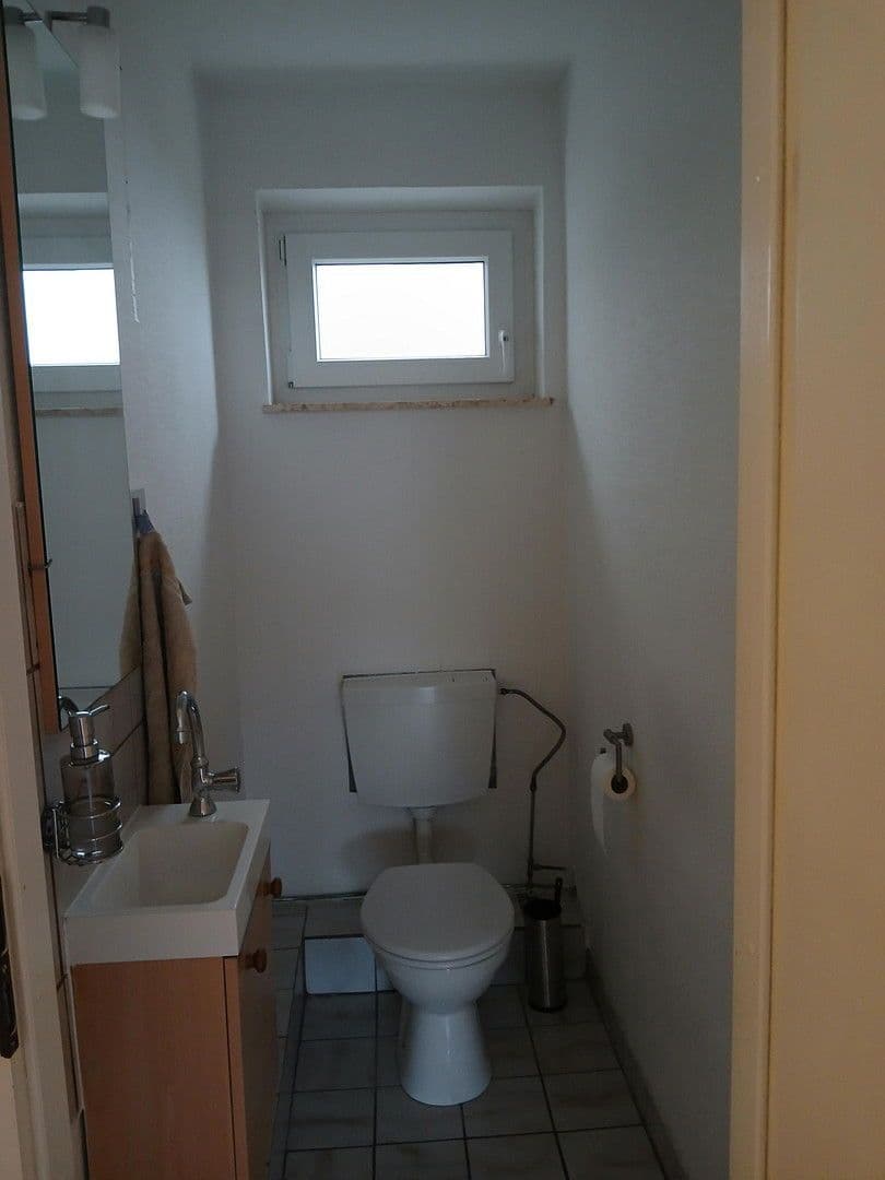 Pronájem bytu 3+1 89 m², Köln, Severní Porýní-Vestfálsko Pronájem bytu 3+1 89 m², Köln, Severní Porýní-Vestfálsko