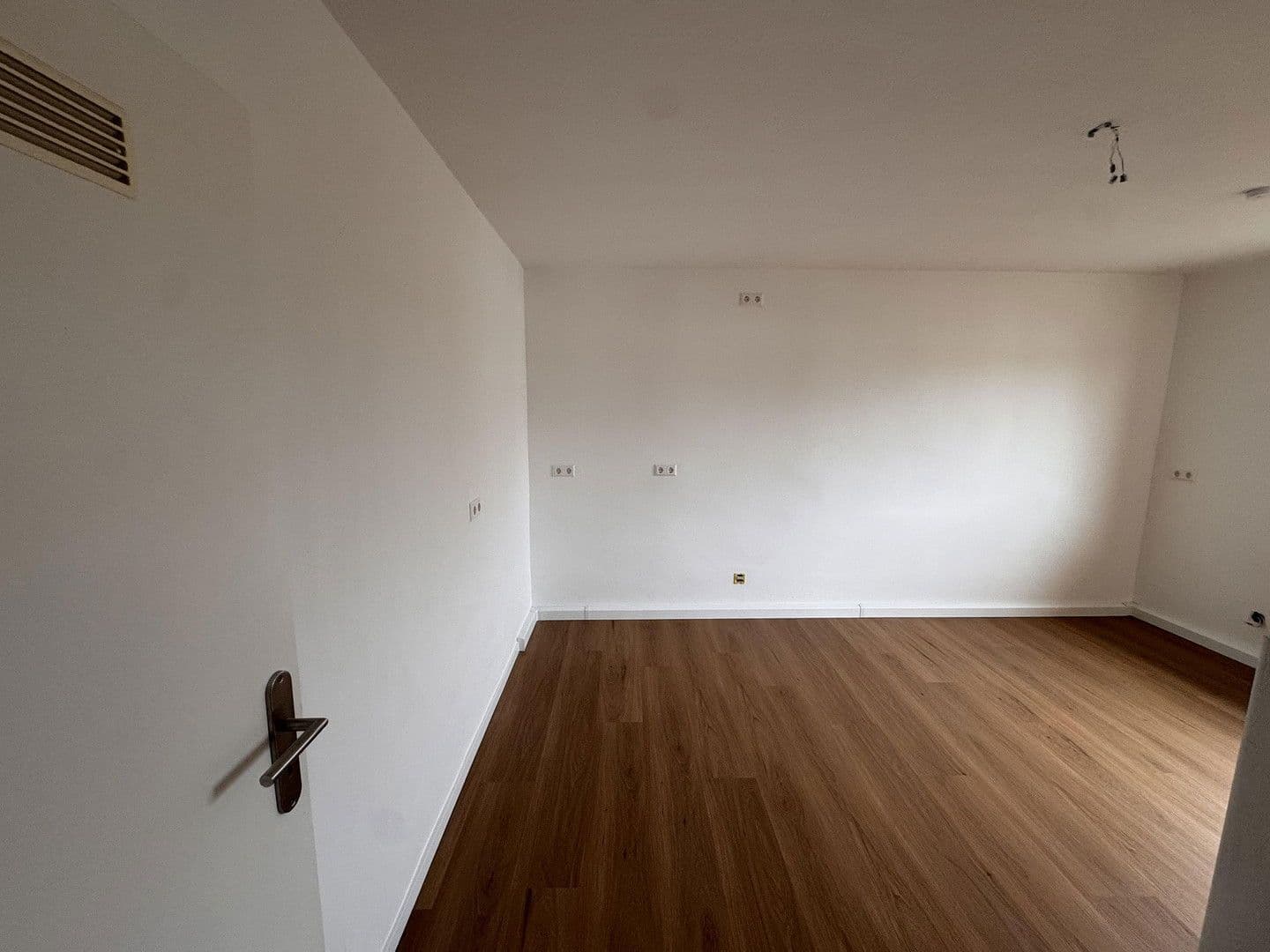Pronájem bytu 3+1 70 m², Vogelherdstr. 44, Zirndorf, Bavorsko Pronájem bytu 3+1 70 m², Vogelherdstr. 44, Zirndorf, Bavorsko