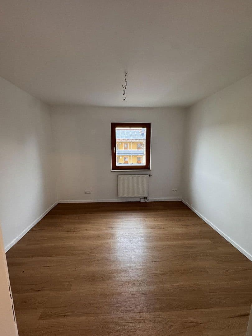 Pronájem bytu 3+1 70 m², Vogelherdstr. 44, Zirndorf, Bavorsko Pronájem bytu 3+1 70 m², Vogelherdstr. 44, Zirndorf, Bavorsko