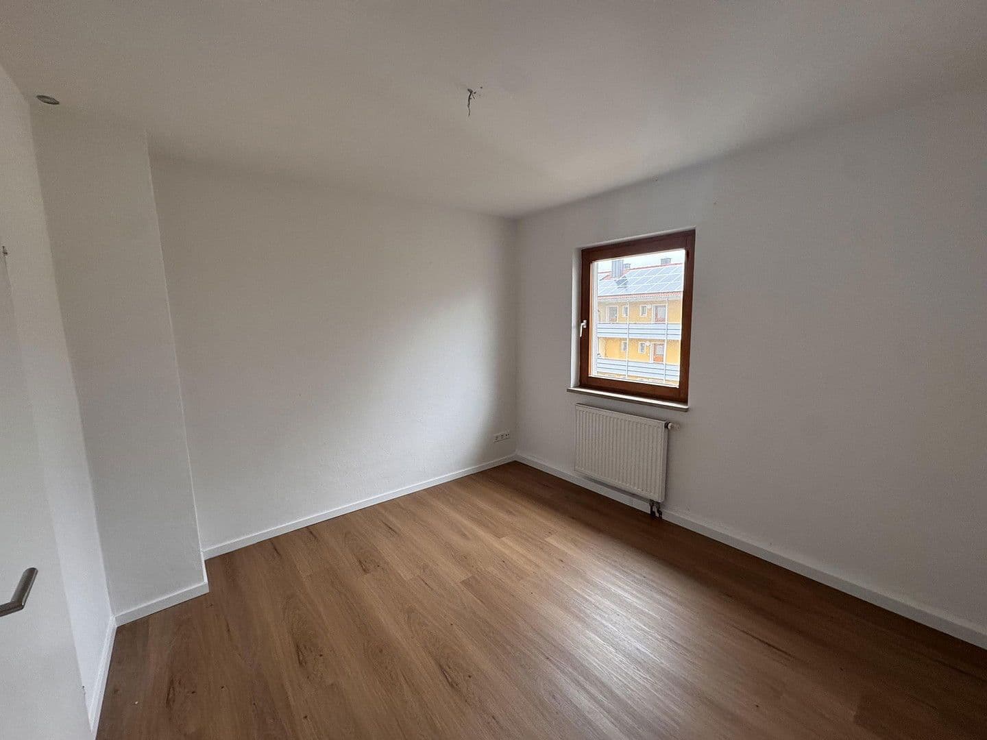 Pronájem bytu 3+1 70 m², Vogelherdstr. 44, Zirndorf, Bavorsko Pronájem bytu 3+1 70 m², Vogelherdstr. 44, Zirndorf, Bavorsko