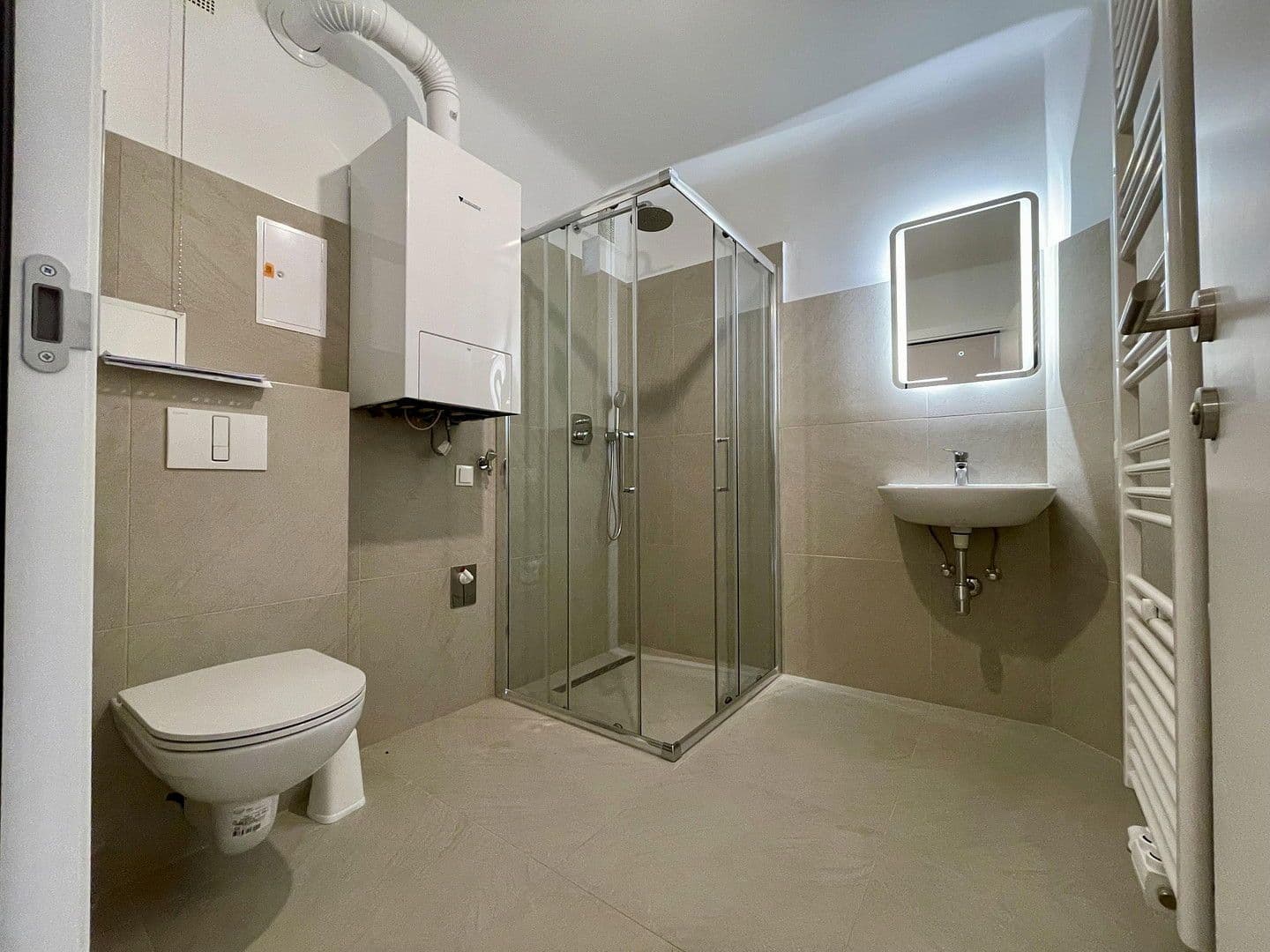 Pronájem bytu 3+1 68 m², Rainergasse 7, Wien, Wien Pronájem bytu 3+1 68 m², Rainergasse 7, Wien, Wien