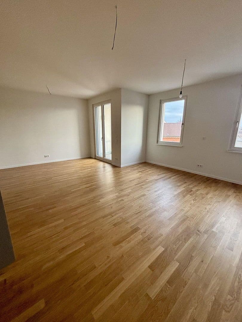 Pronájem bytu 3+1 115 m², Else-Lasker-Schüler-Straße 4, Berlin, Berlín Pronájem bytu 3+1 115 m², Else-Lasker-Schüler-Straße 4, Berlin, Berlín