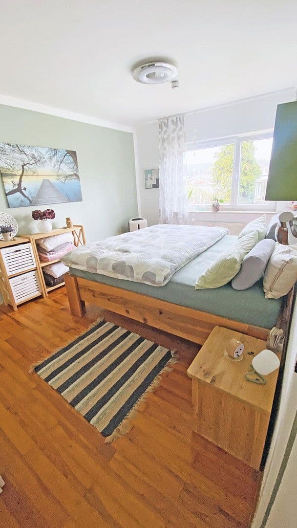 Prodej domu 164 m², pozemek 600 m², Veitsbronn, Bavorsko Prodej domu 164 m², pozemek 600 m², Veitsbronn, Bavorsko