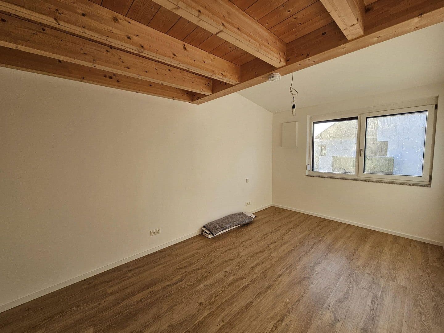 Pronájem bytu 3+1 90 m², Pfarrkirchner Str. 105 b, Eggenfelden, Bavorsko Pronájem bytu 3+1 90 m², Pfarrkirchner Str. 105 b, Eggenfelden, Bavorsko