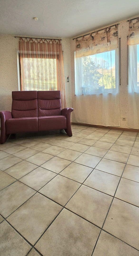 Prodej domu 300 m², pozemek 1.200 m², Breitenheim, Porýní-Falc Prodej domu 300 m², pozemek 1.200 m², Breitenheim, Porýní-Falc